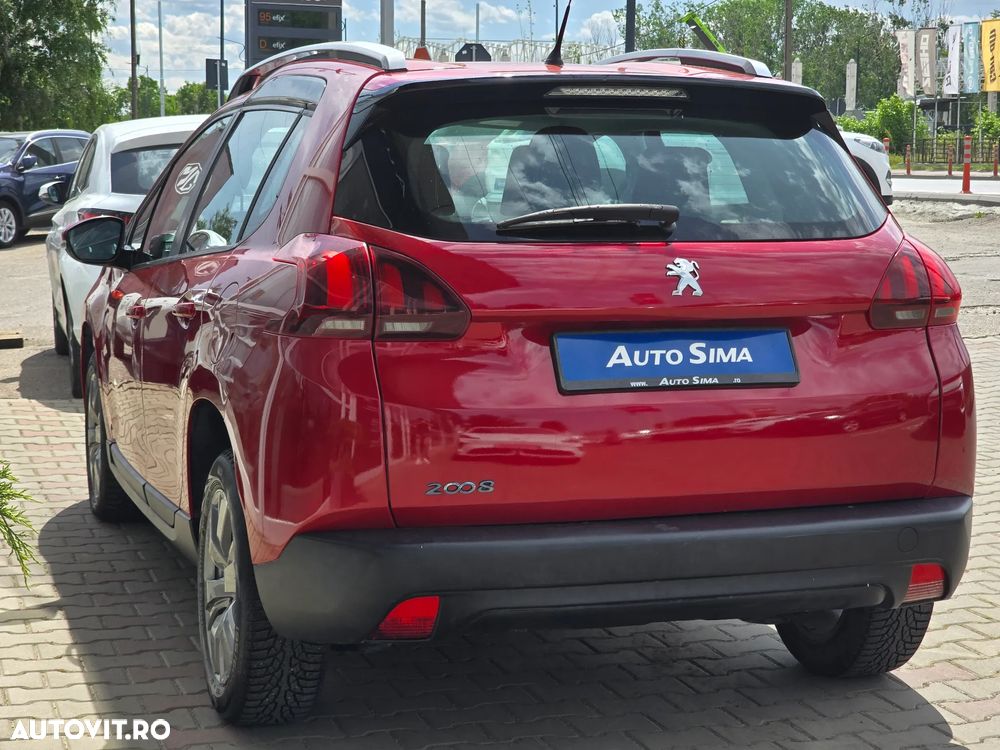 Peugeot 2008 - 8