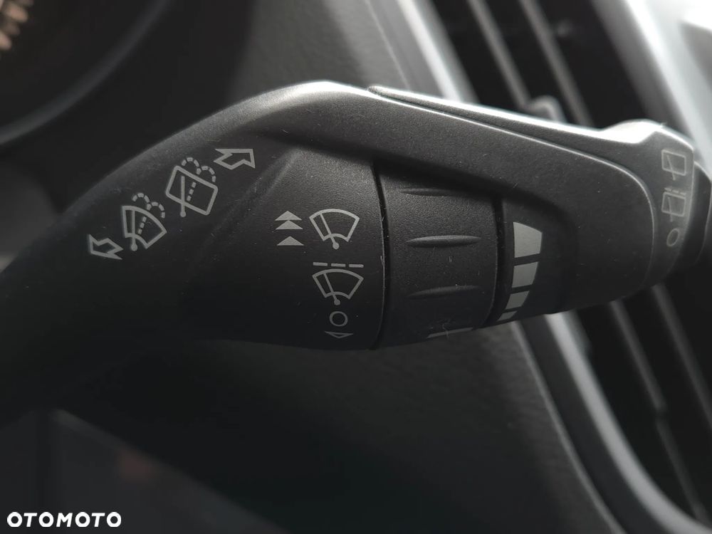 Ford Kuga 2.0 TDCi 2x4 Individual - 27