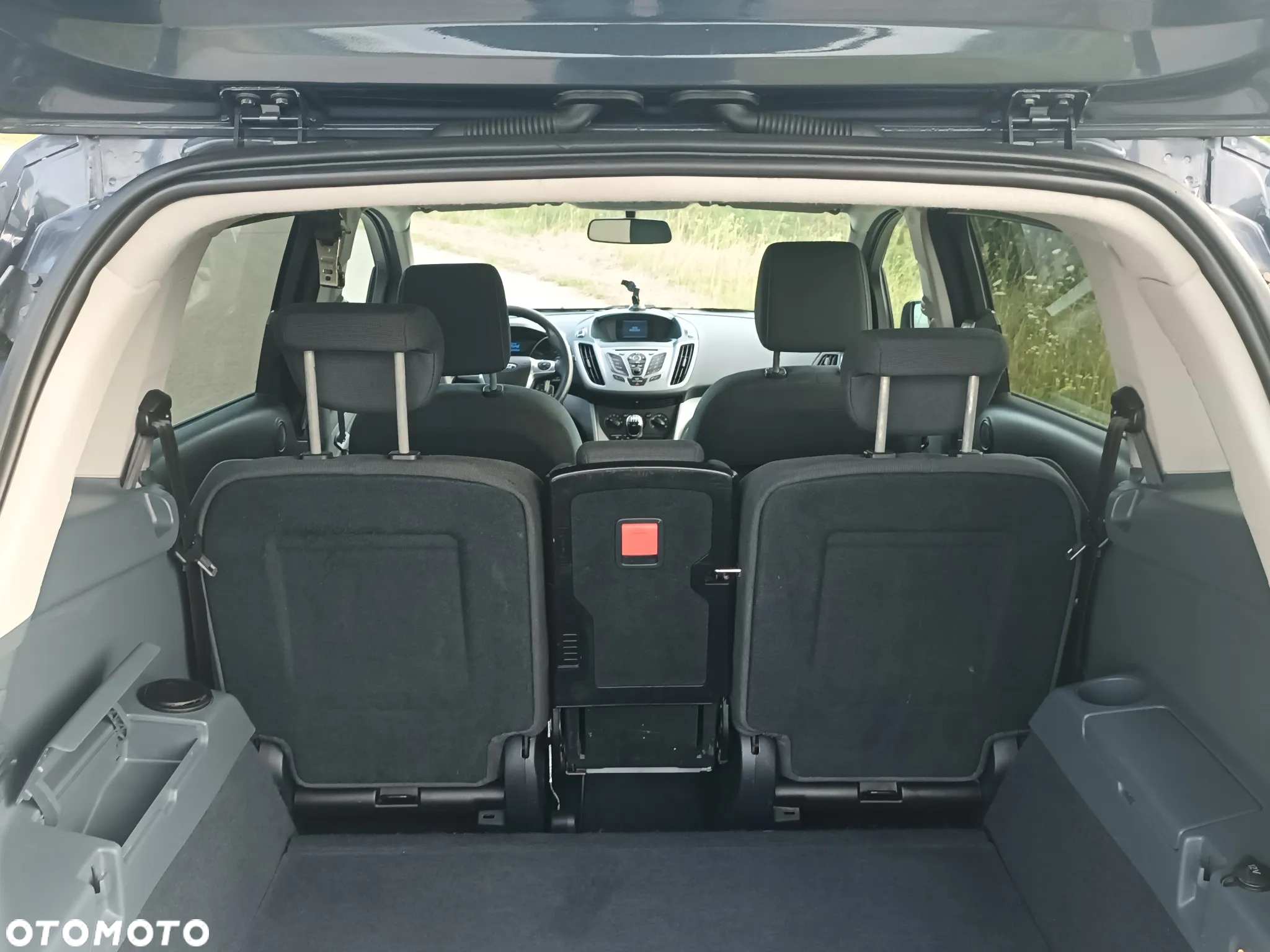 Ford Grand C-MAX - 34
