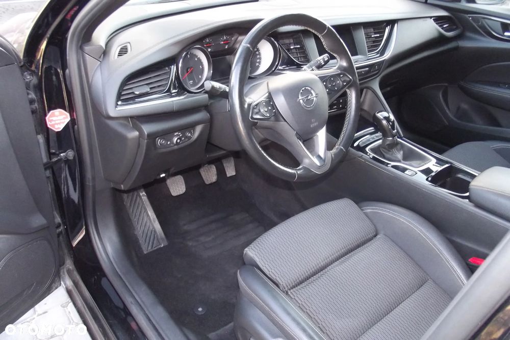 Opel Insignia - 24
