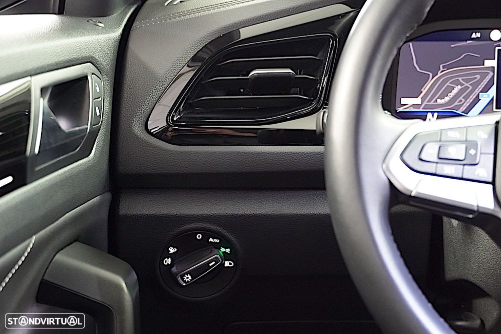 VW T-Roc 1.5 TSI R-Line DSG - 30