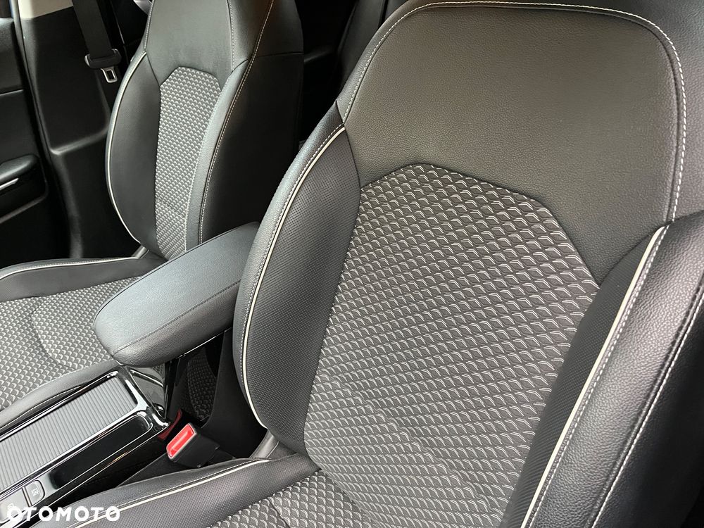 Kia XCeed 1.5 T-GDI Business Line DCT - 12