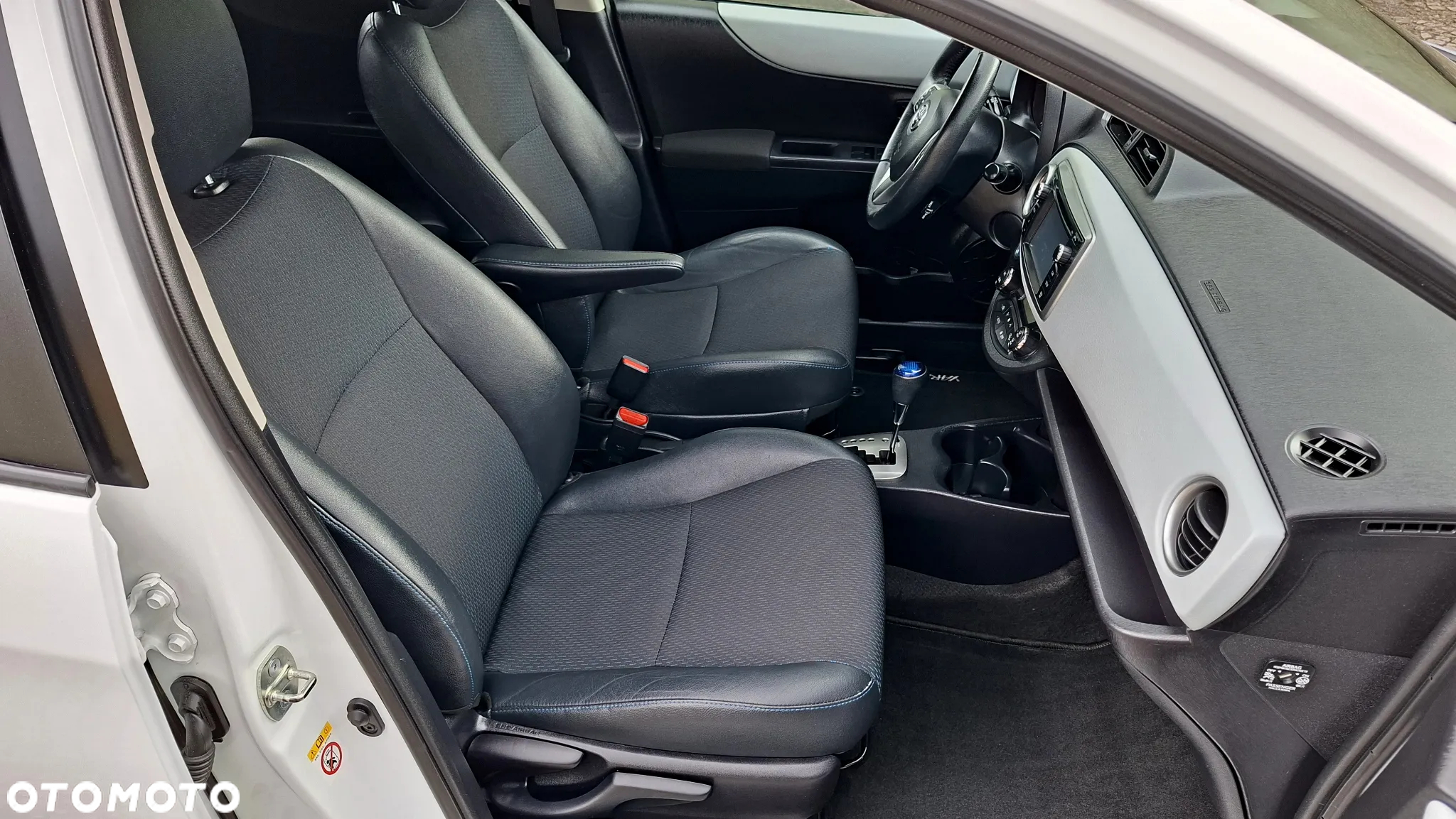 Toyota Yaris Hybrid 1.5 VVT-i Edition 2014 - 30
