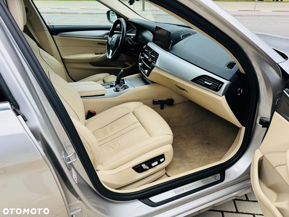 BMW Seria 5 518d - 21