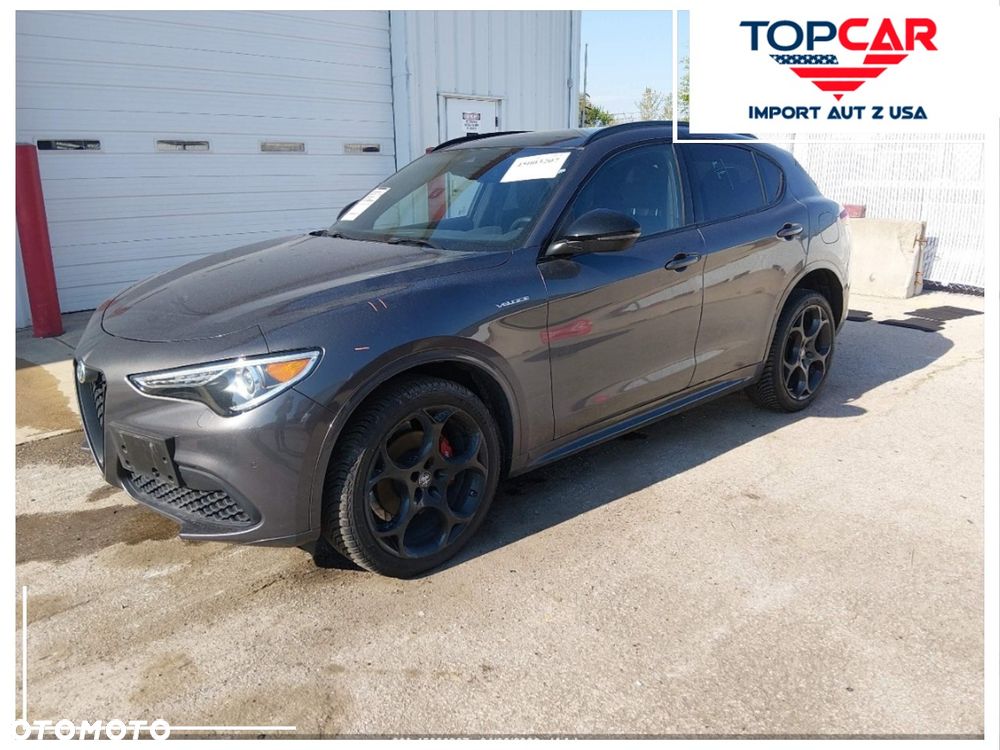 Alfa Romeo Stelvio - 1