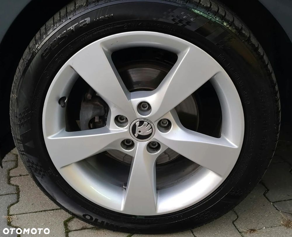 Skoda RAPID 1.2 TSI Style - 7