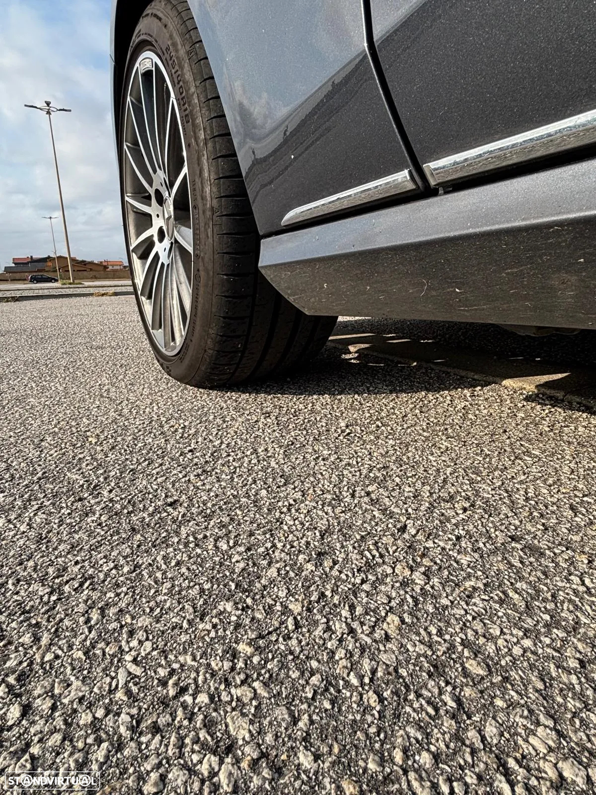Mercedes-Benz E 300 Bluetec Hybrid Avantgarde - 9
