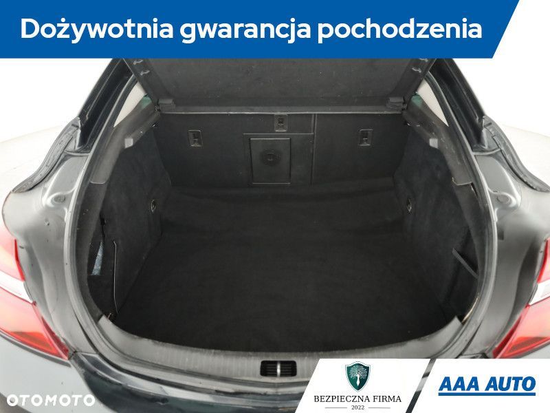 Opel Insignia - 11