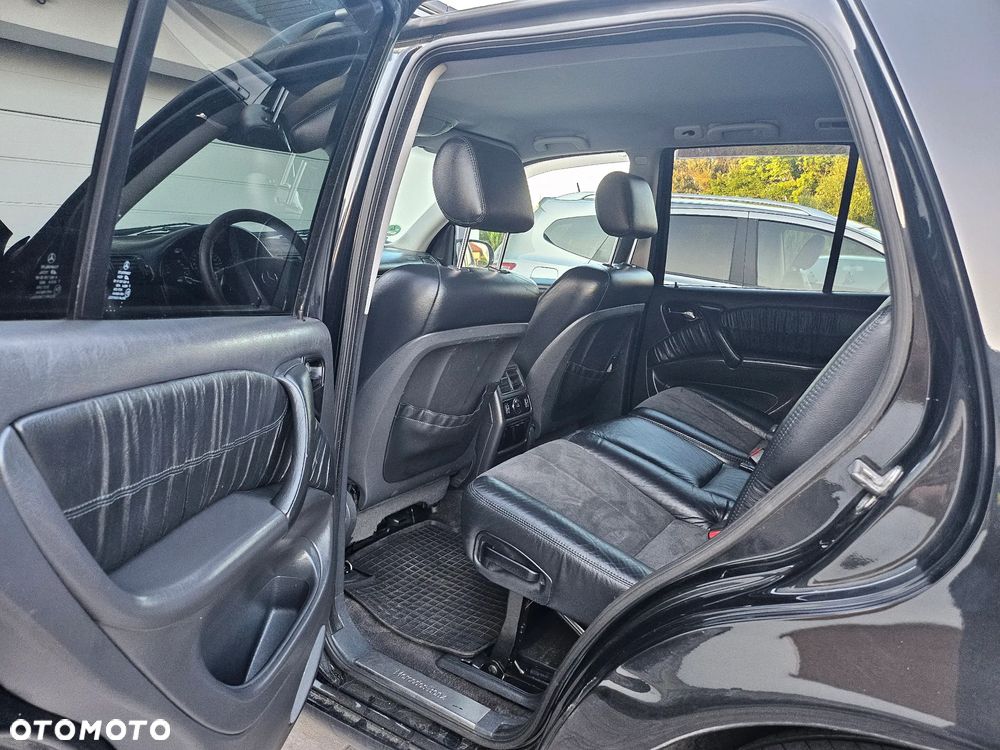 Mercedes-Benz ML - 21