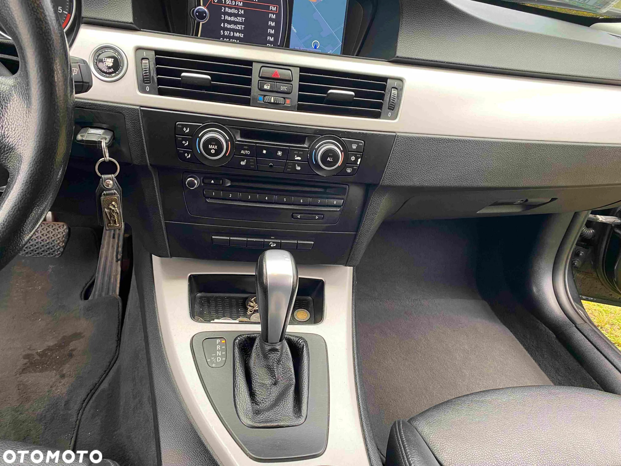 BMW Seria 3 330d xDrive DPF Touring - 16
