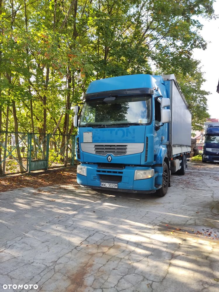 Renault Premium