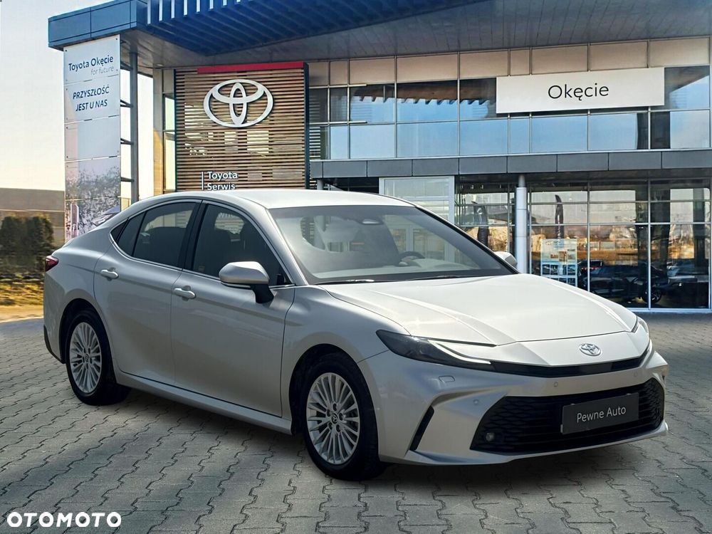 Toyota Camry - 7