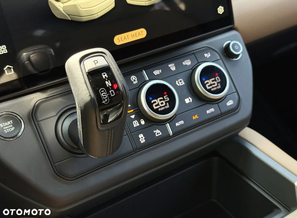 Land Rover Defender 110 D350 X-Dynamic HSE - 8