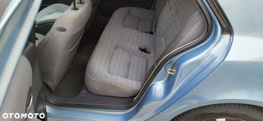 Renault Laguna ver-1-6-authentique - 16
