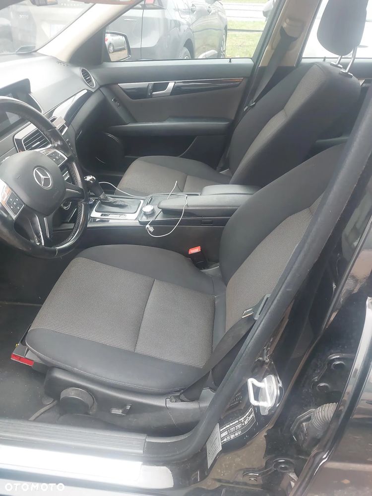 Mercedes-Benz Klasa C 200 CDI DPF (BlueEFFICIENCY) 7G-TRONIC - 14