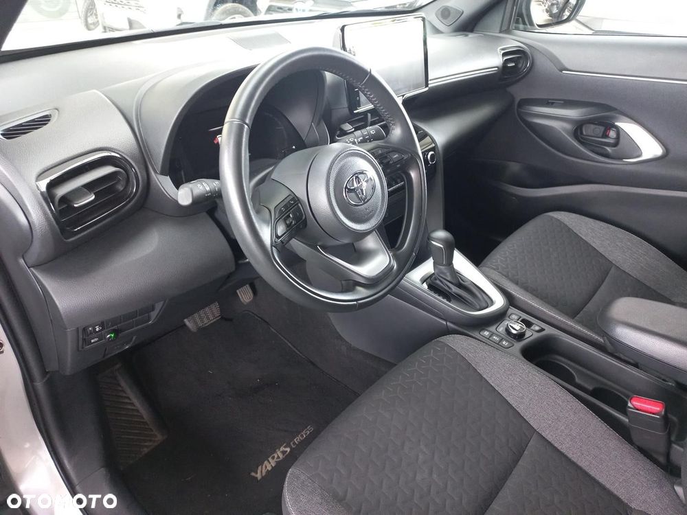 Toyota Yaris Cross Hybrid 1.5 Comfort 4x4 - 15