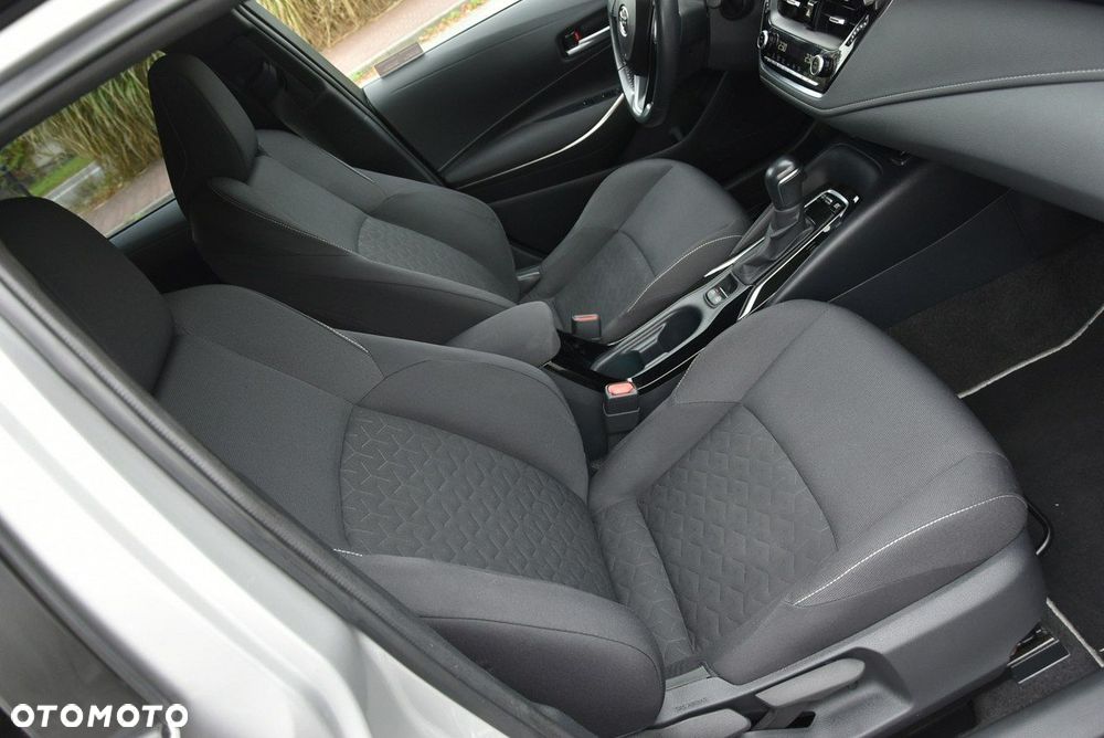 Toyota Corolla - 32