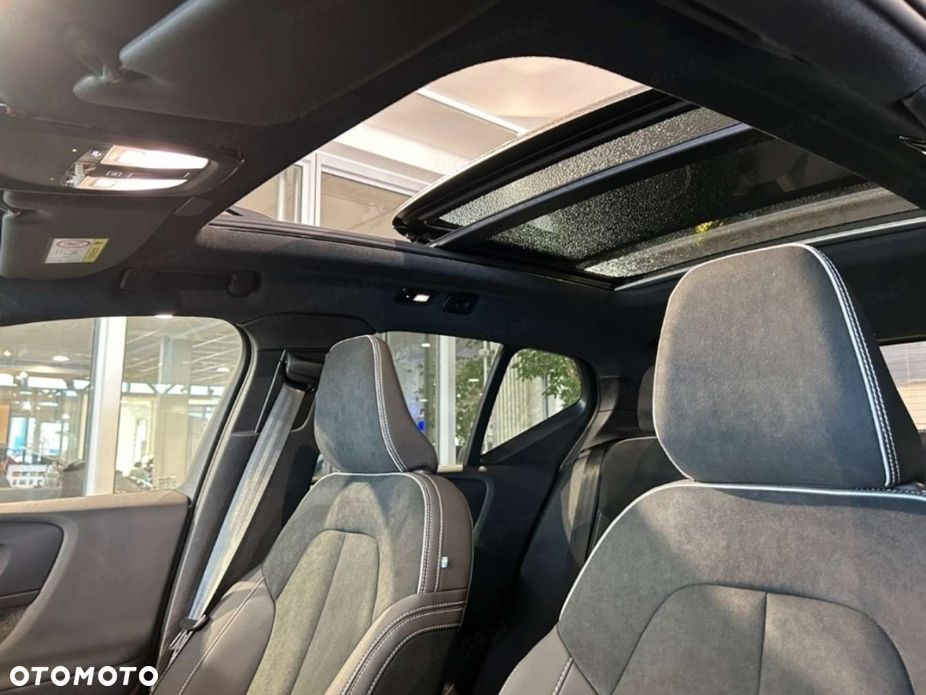 Volvo XC 40 B3 Ultra Dark - 6