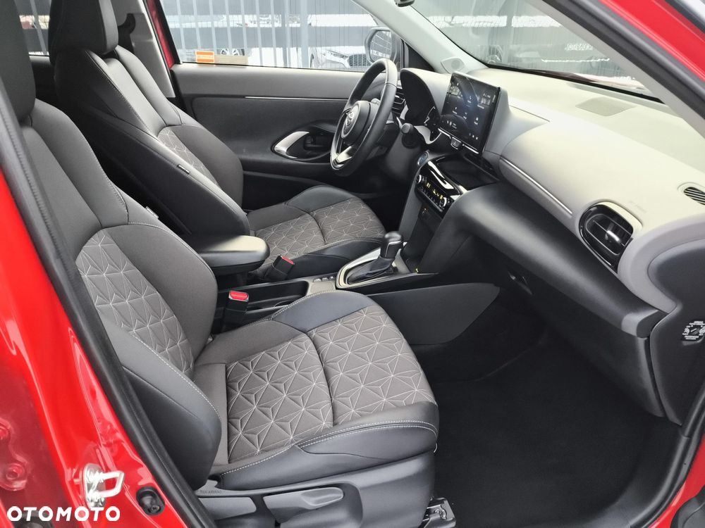 Toyota Yaris Cross Hybrid 1.5 Executive - 13