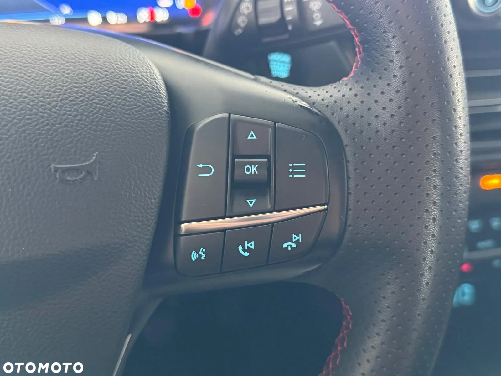 Ford Kuga - 26