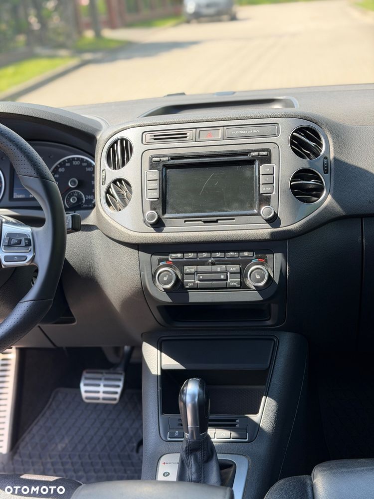 Volkswagen Tiguan 2.0 TDI 4Mot Perfectline R-Style DSG - 28