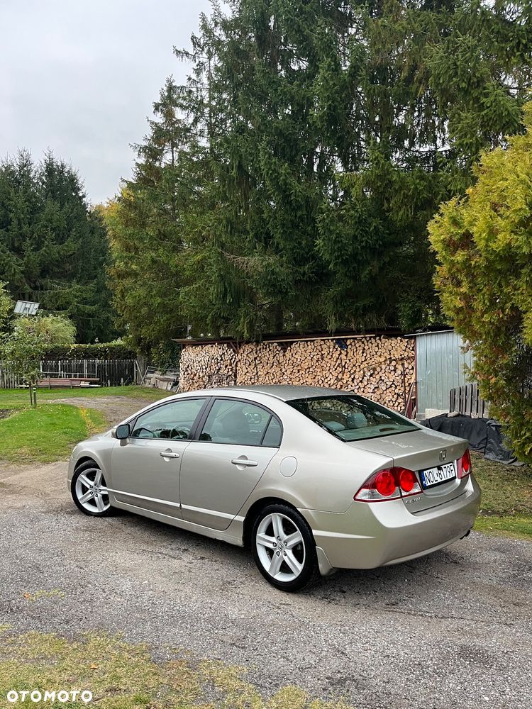 Honda Civic 1.8 Executive - 5