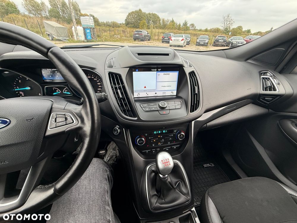 Ford Kuga 2.0 TDCi 4x4 ST-Line - 37