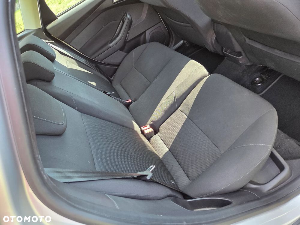 Ford Focus - 25