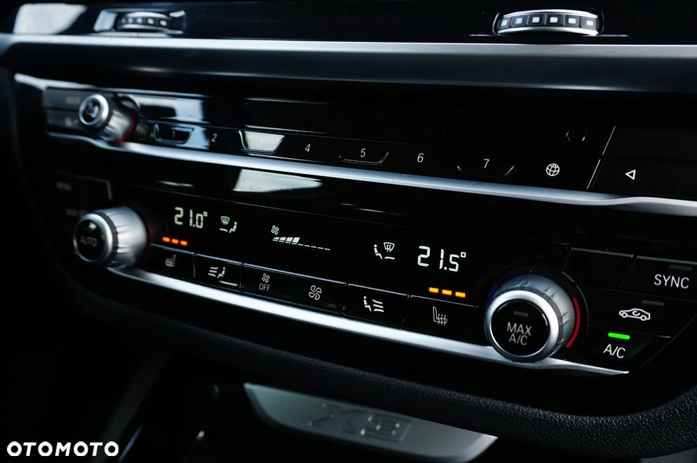 BMW X3 xDrive20i Advantage - 29
