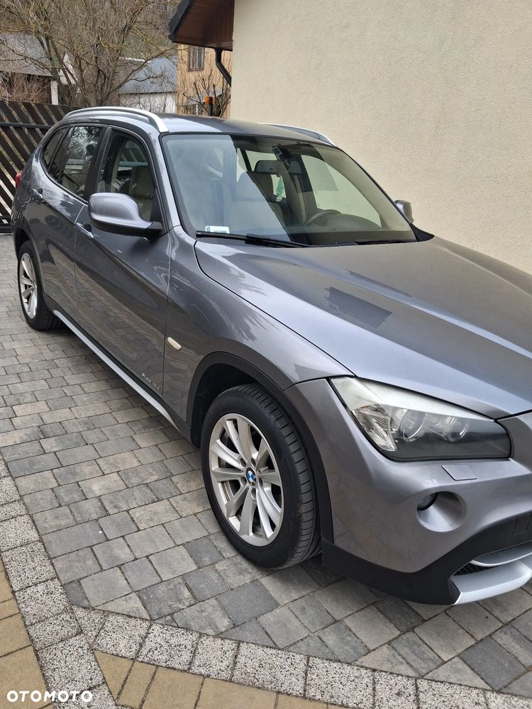 BMW X1 xDrive18d xLine - 13