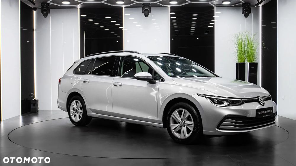 Volkswagen Golf Variant 1.5 eTSI EVO Life DSG - 9