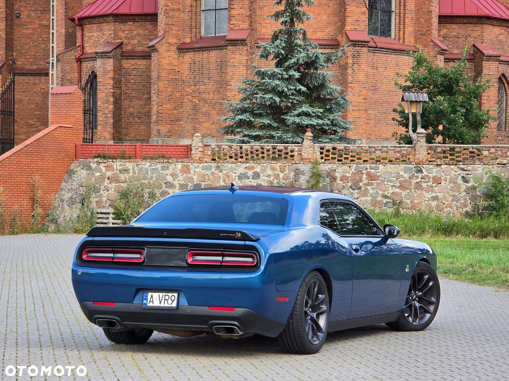 Dodge Challenger 6.4 Scat Pack - 12