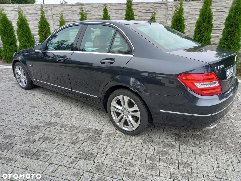 Mercedes-Benz Klasa C 250 CGI Automatik BlueEFFICIENCY Avantgarde - 6