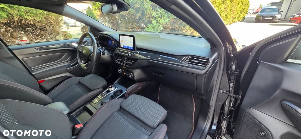 Ford Focus 2.0 EcoBlue ST-Line - 38