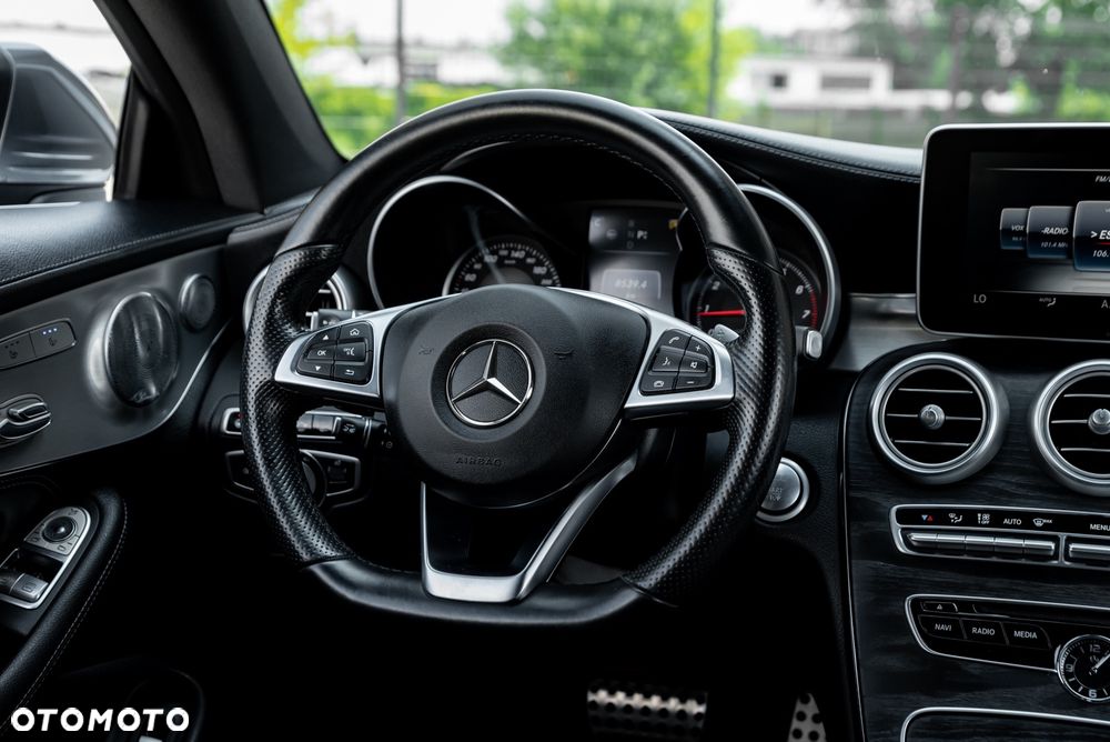 Mercedes-Benz Klasa C 300 9G-TRONIC AMG Line - 26