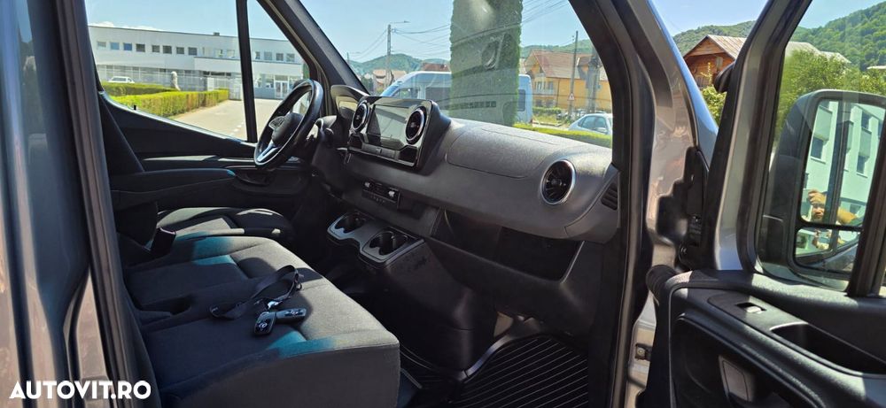 Mercedes-Benz Sprinter - 6