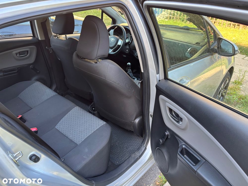 Toyota Yaris 1.33 Active - 9