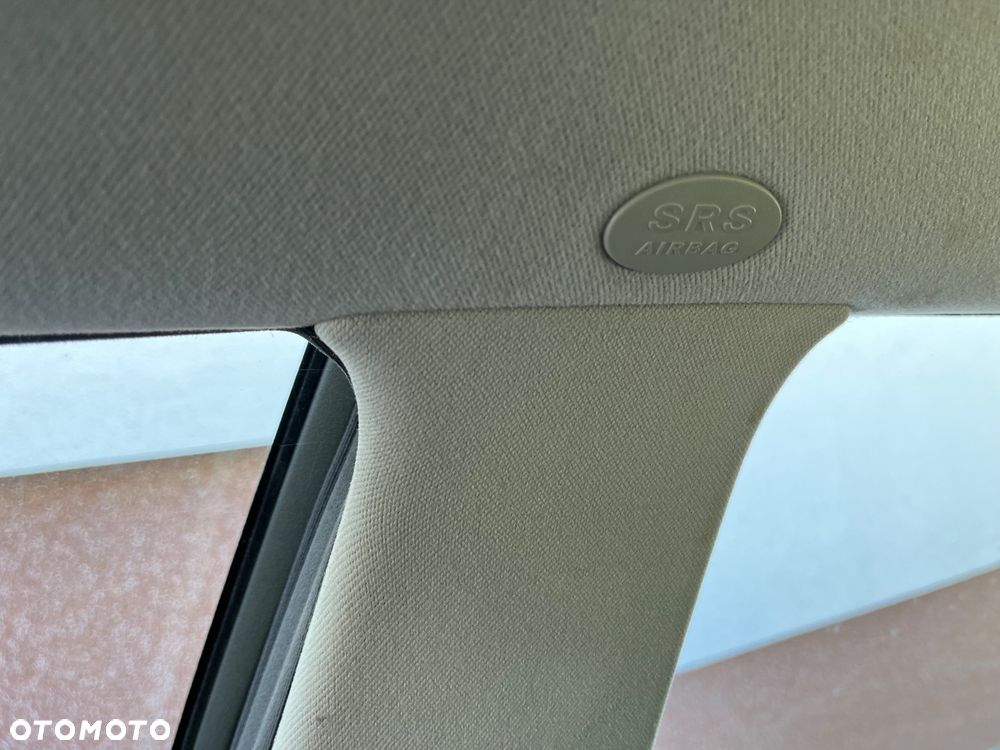 Mercedes-Benz Klasa E 220 CDI Automatik Elegance - 25