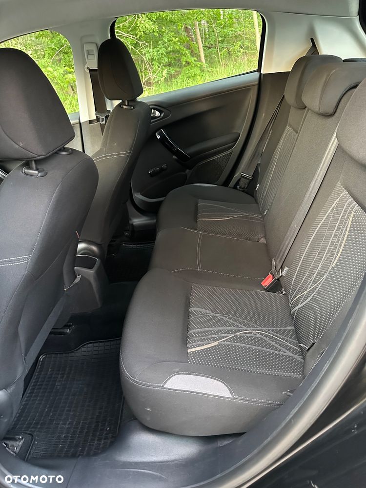 Peugeot 208 1.2 VTi Access - 12