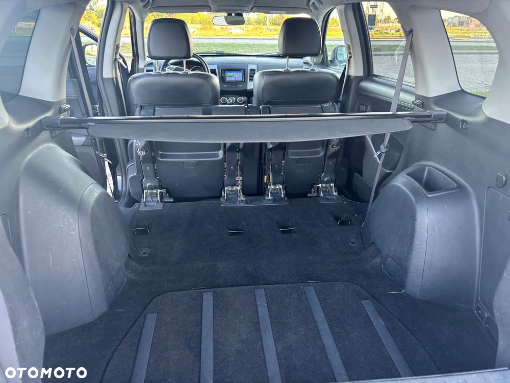 Mitsubishi Outlander 2.0 Intense NAVI 2WD EU5 - 13