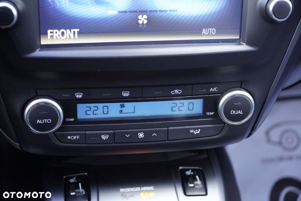 Toyota Avensis 2.0 D-4D Premium - 15