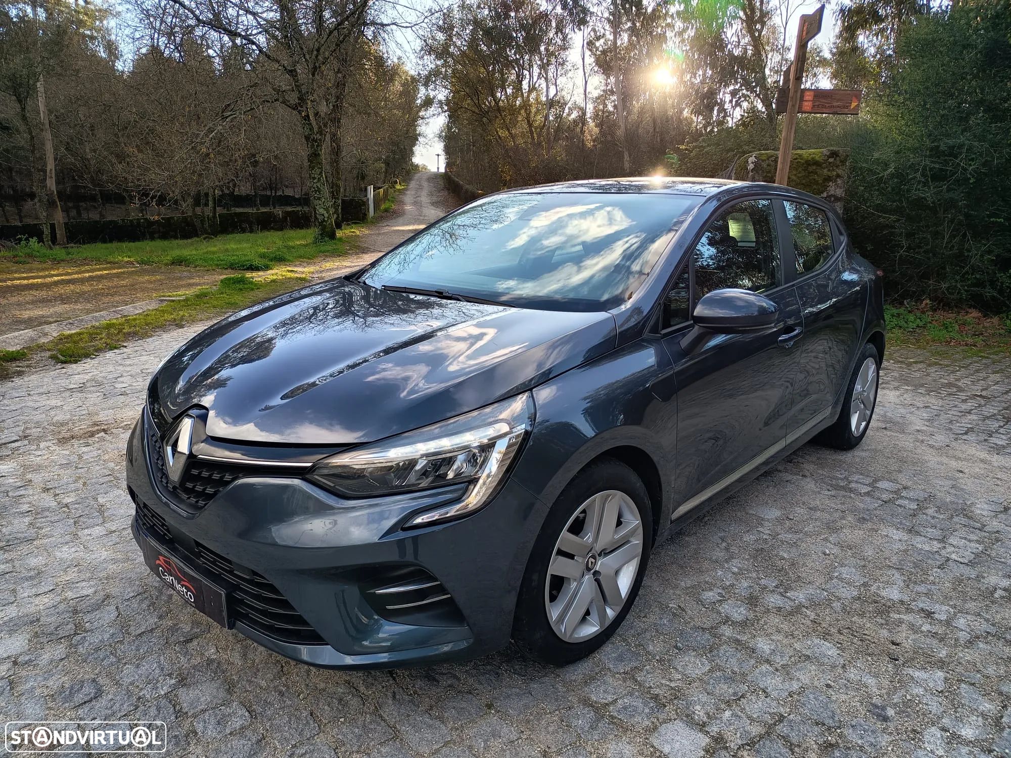Renault Clio 1.0 TCe Intens - 1
