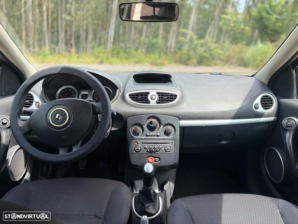 Renault Clio 1.2 16V Dynamique S - 9