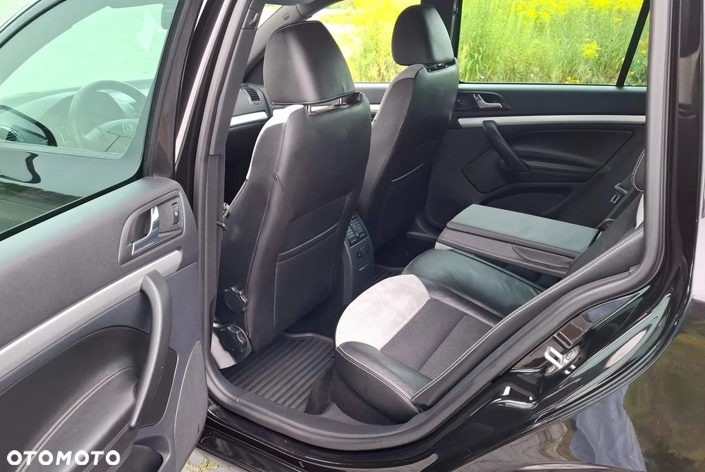 Skoda Octavia 2.0 TDI CR DPF RS - 17