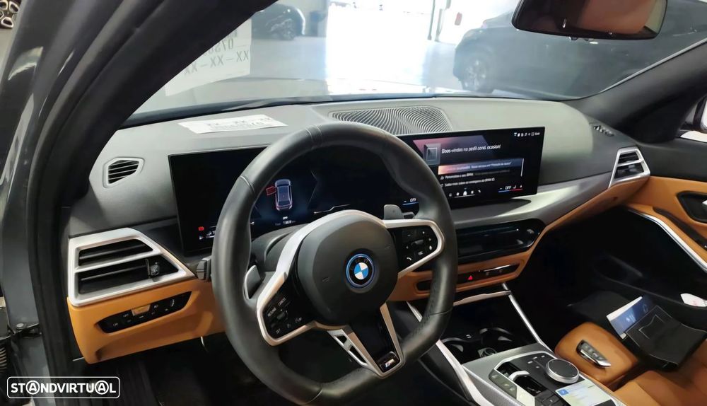 BMW 330 e Edição Desportiva M Auto - 4