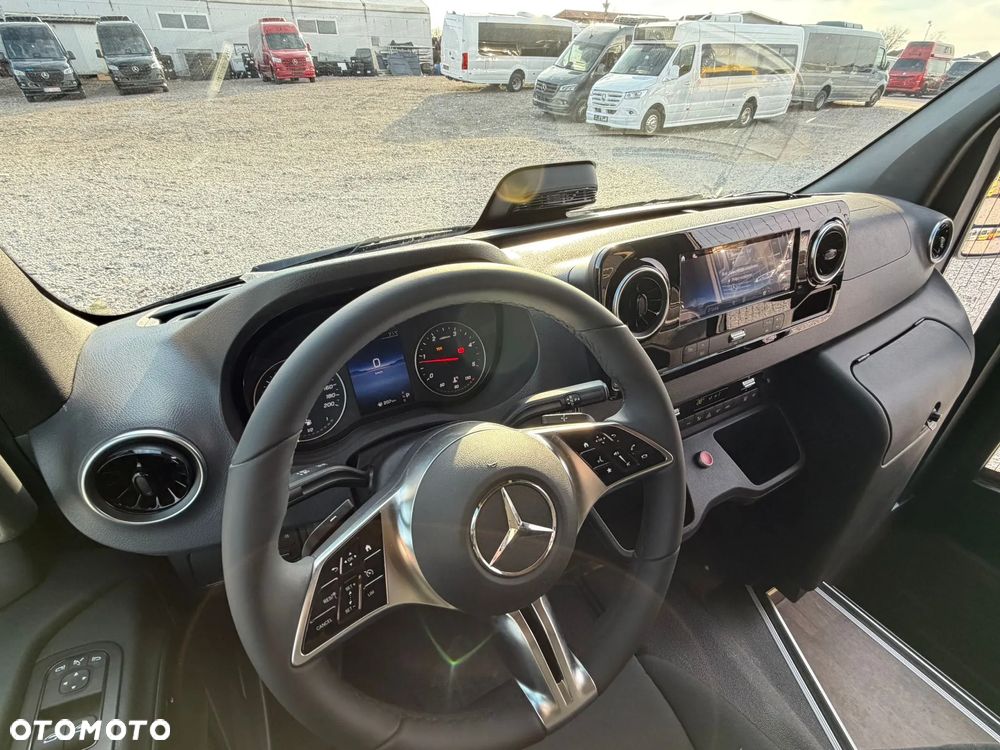 Mercedes-Benz Sprinter 519 - 17