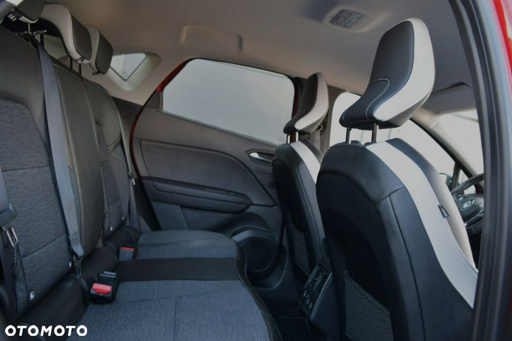 Renault Captur TCe Mild Hybrid 140 GPF TECHNO - 23