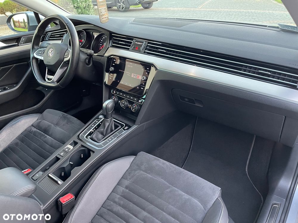 Volkswagen Passat 2.0 TDI 4Mot Elegance DSG - 14