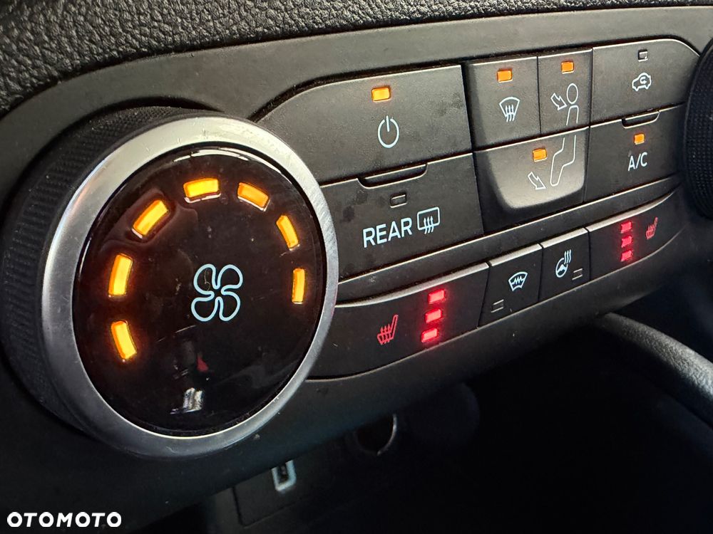 Ford Focus 1.0 EcoBoost Start-Stopp-System COOL&CONNECT DESIGN - 27