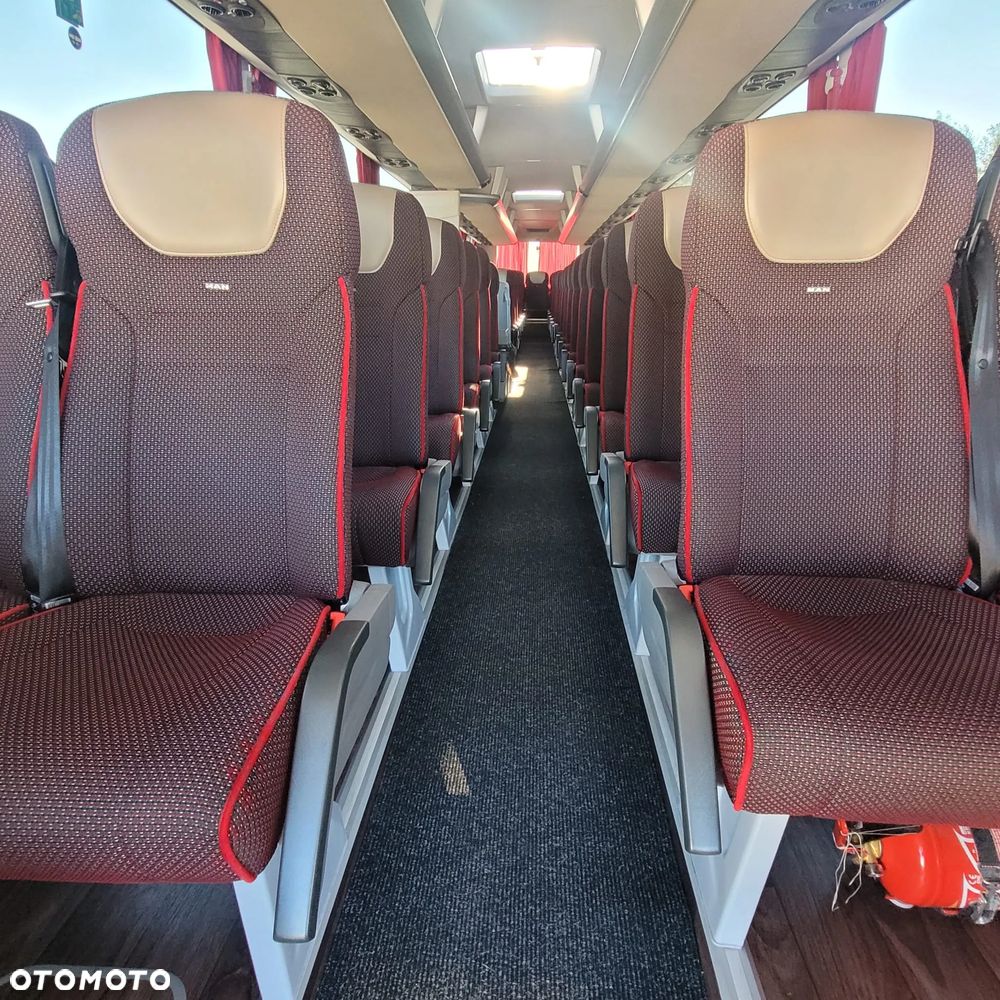 MAN R 08 Lion's Coach - 5